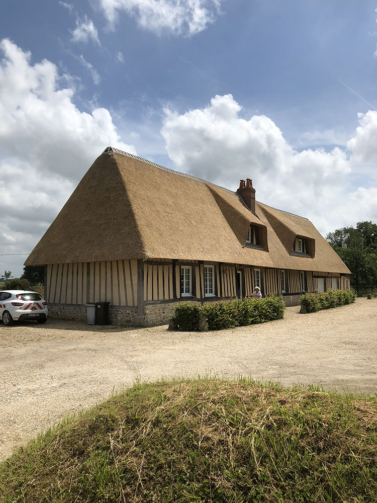 Réalisation de l'isolation d'une toiture chaume Normandie